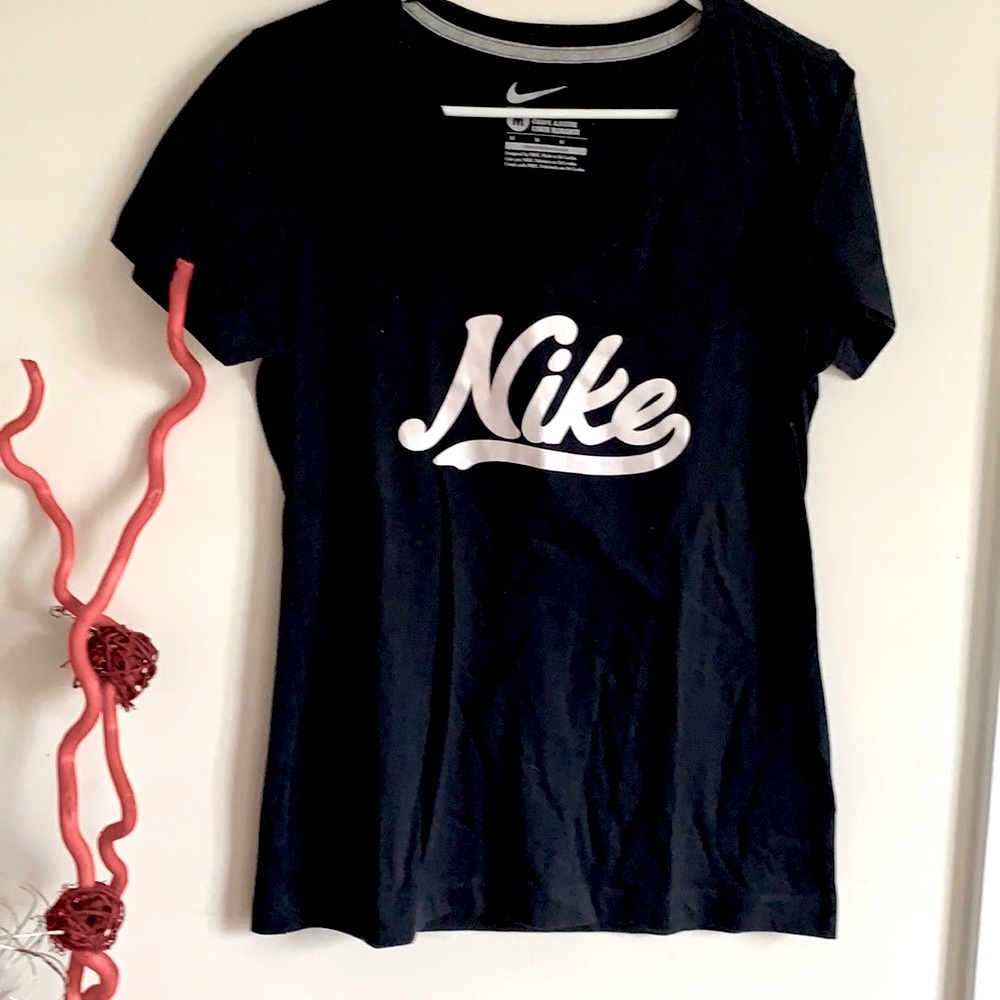 NWOT NIKE top navy blue color Size M